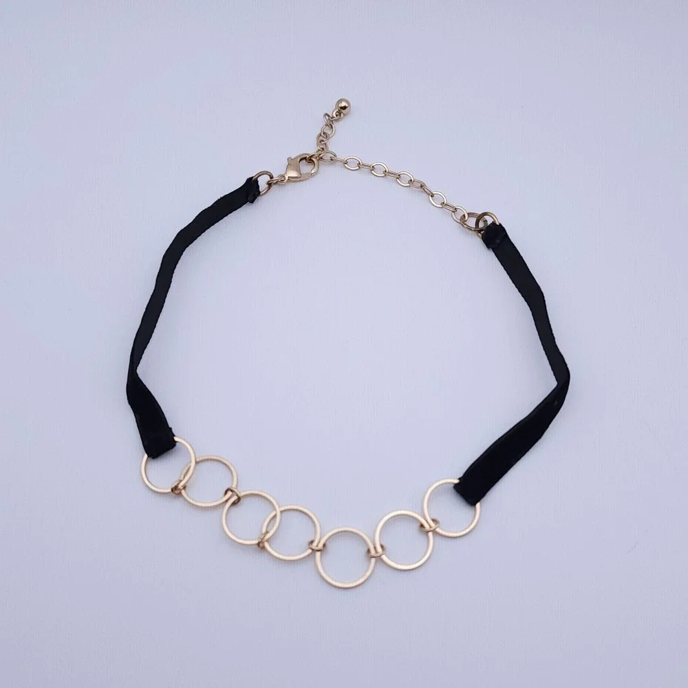 Black Velvet Gold Ring Choker Necklace – Adjustable Lobster Clasp Gothic Glam - Picture 1 of 6